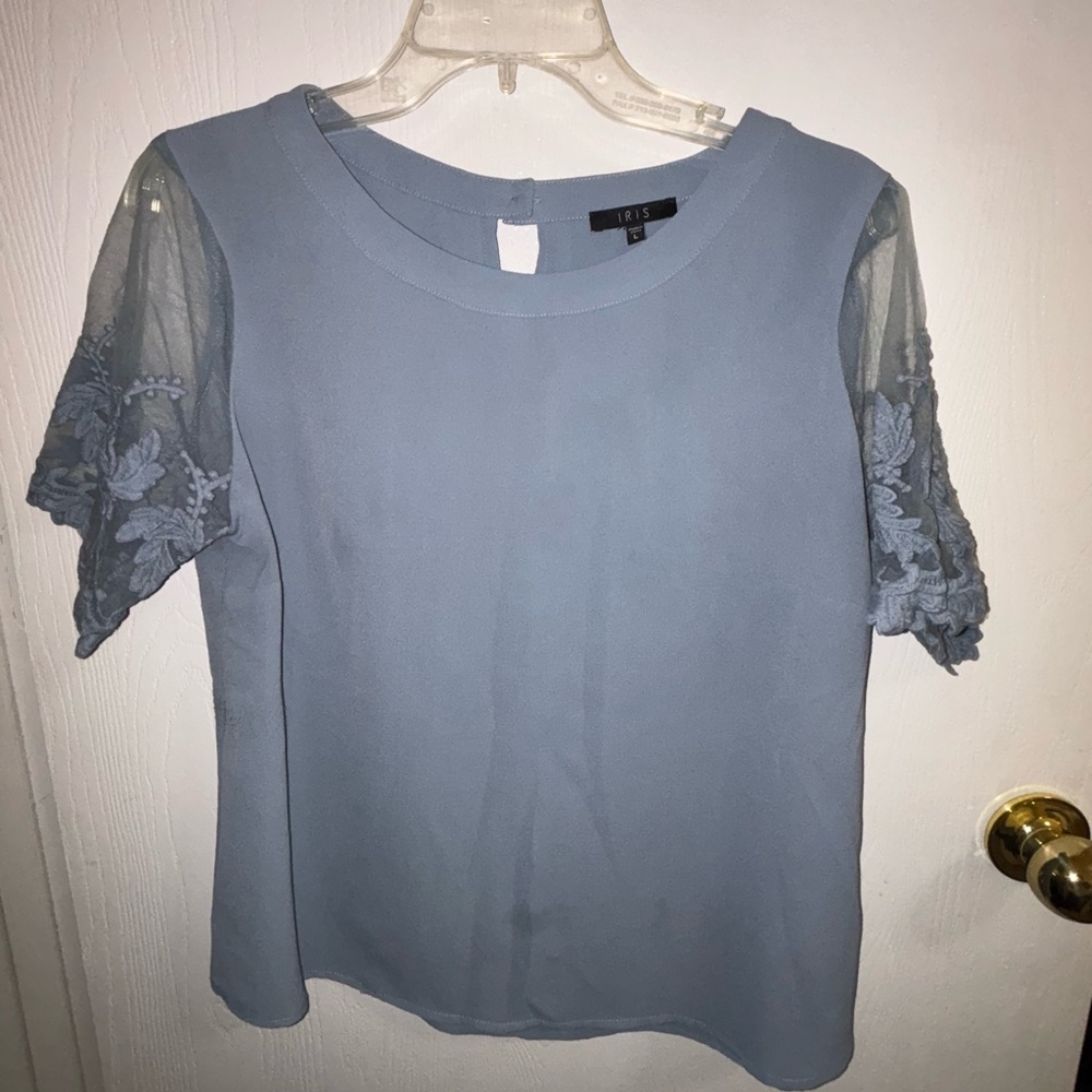 Women's Blue Lace Sleeve Top size - large